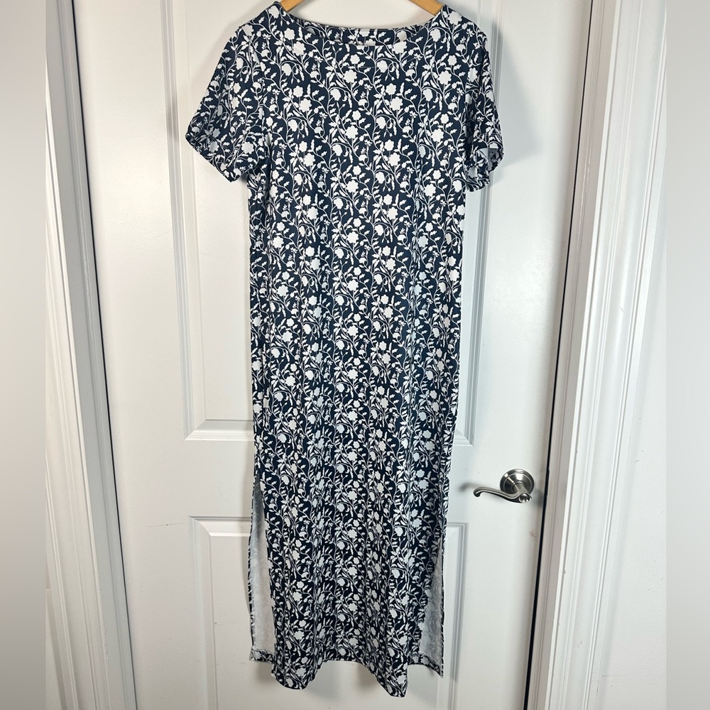 Dudley Stephens Navy and White Floral Dress EUC worn twice - Picture 4 of 9